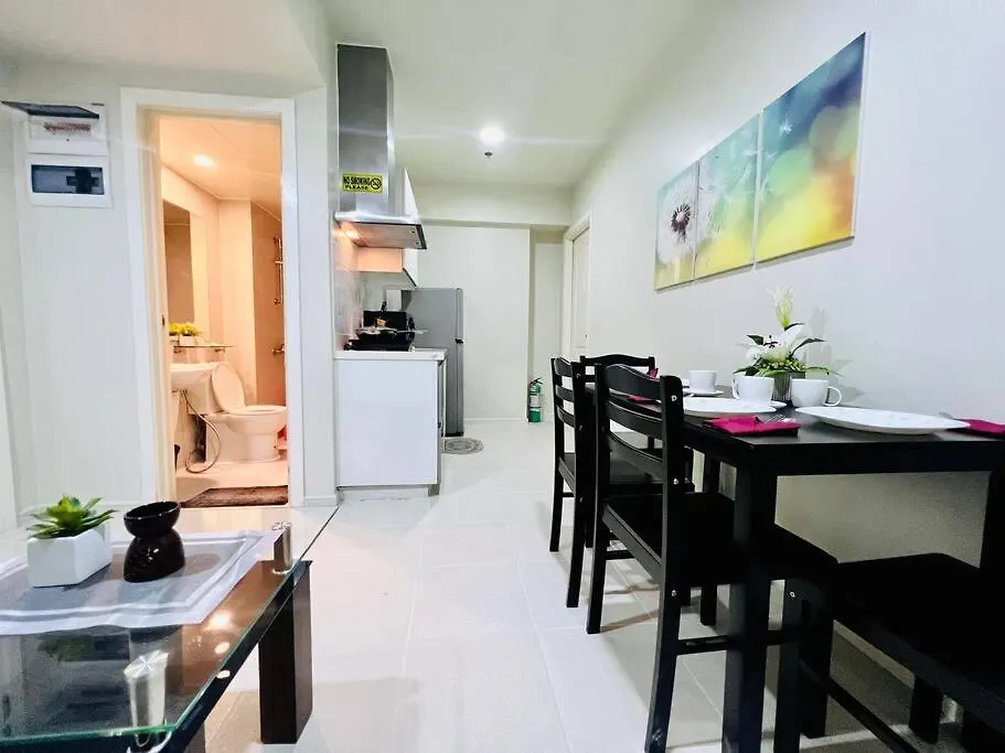 Apartment Azure 2 Bedroom Pool View Balcony Manila Philippines
